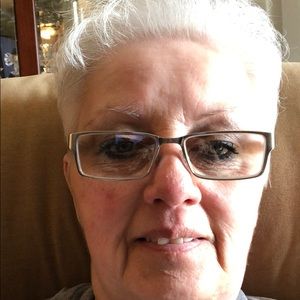 Meet your Posher, Connie